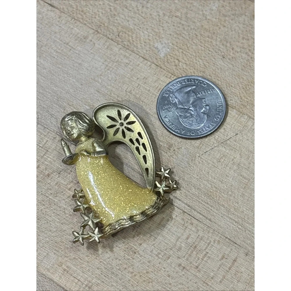 Vintage ESTARL Angel Brooch Yellow Glitter Enamel Gold Tone Pin 2002–2006